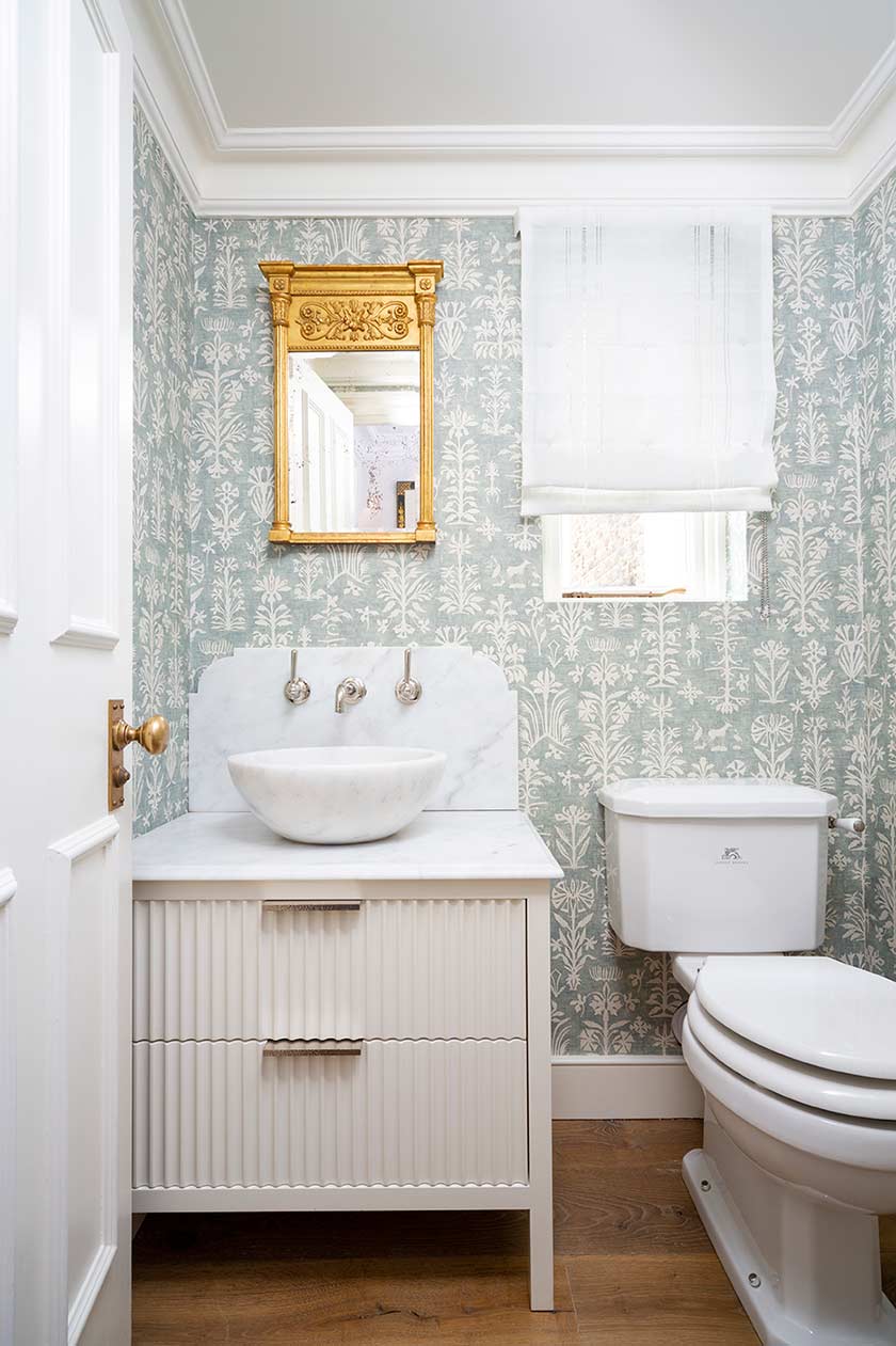 bathroom with light decor